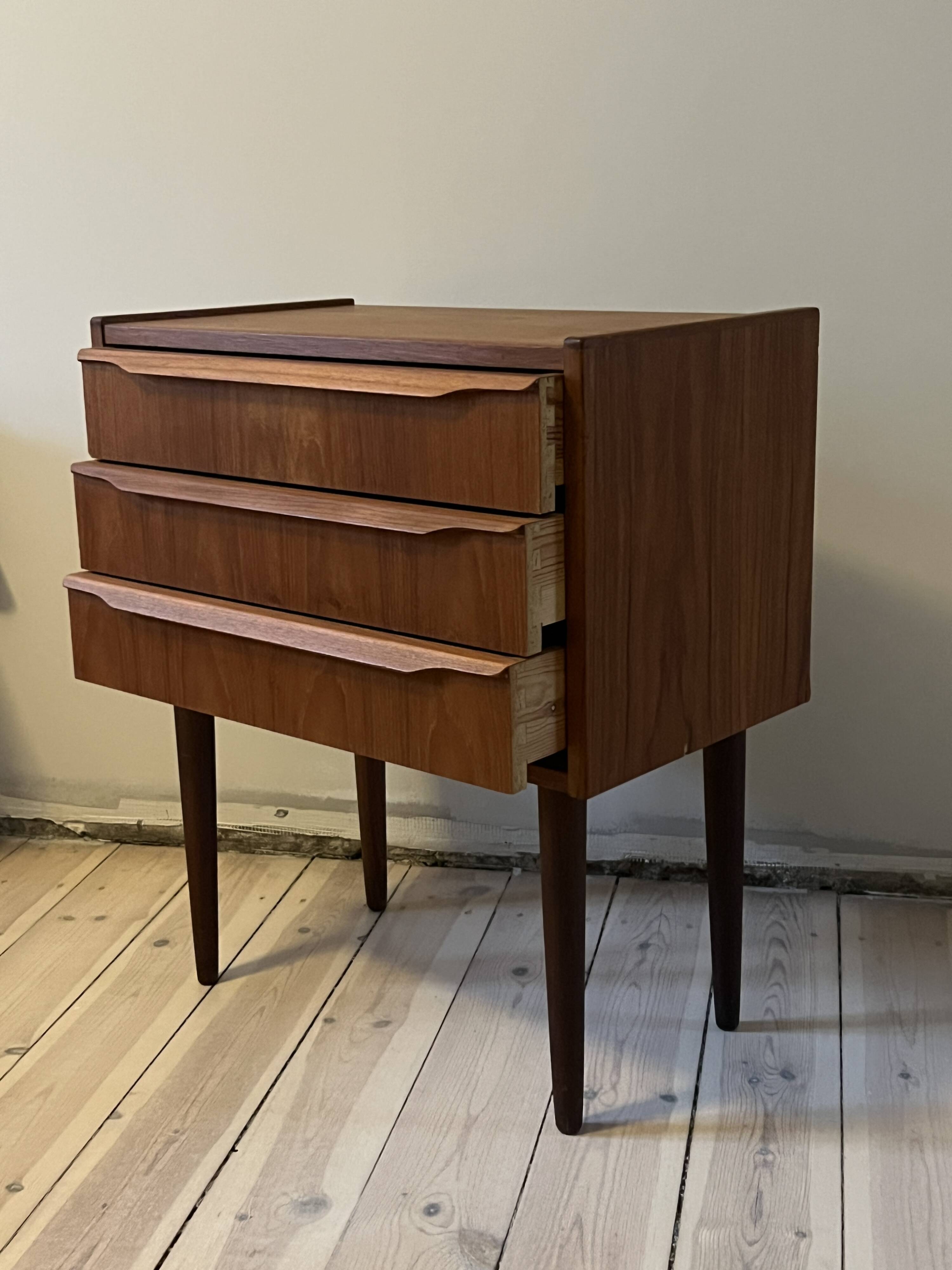 Commode vintage danoise des années 1960