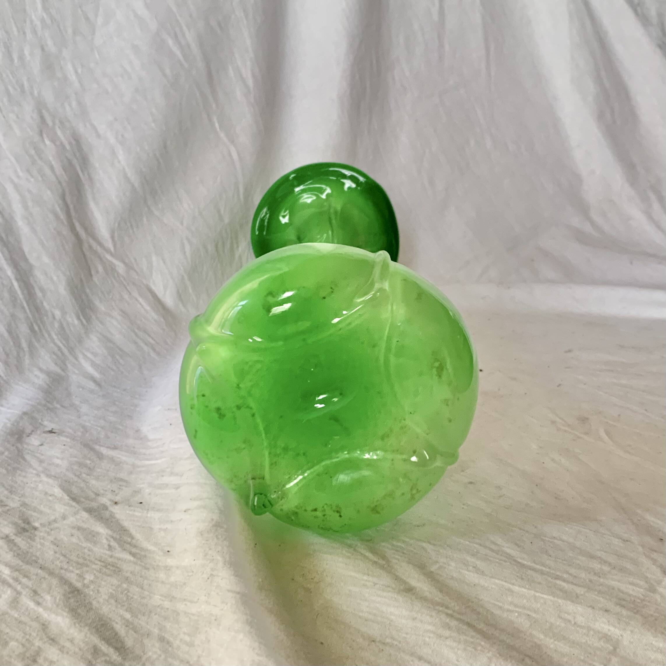 Vase soliflore vintage en verre soufflé vert - 43 cm