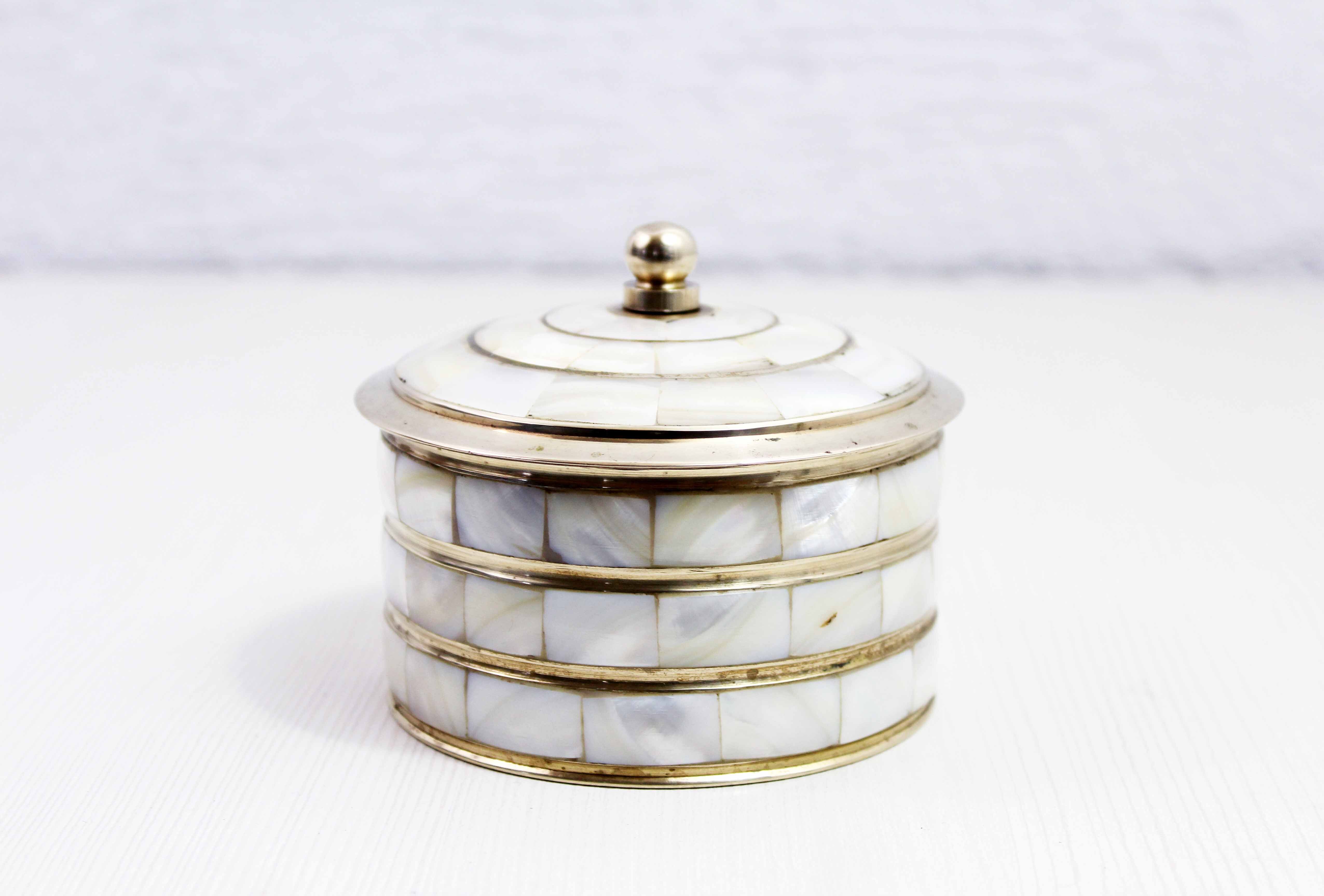 Vintage box in brass and mother-of-pearl