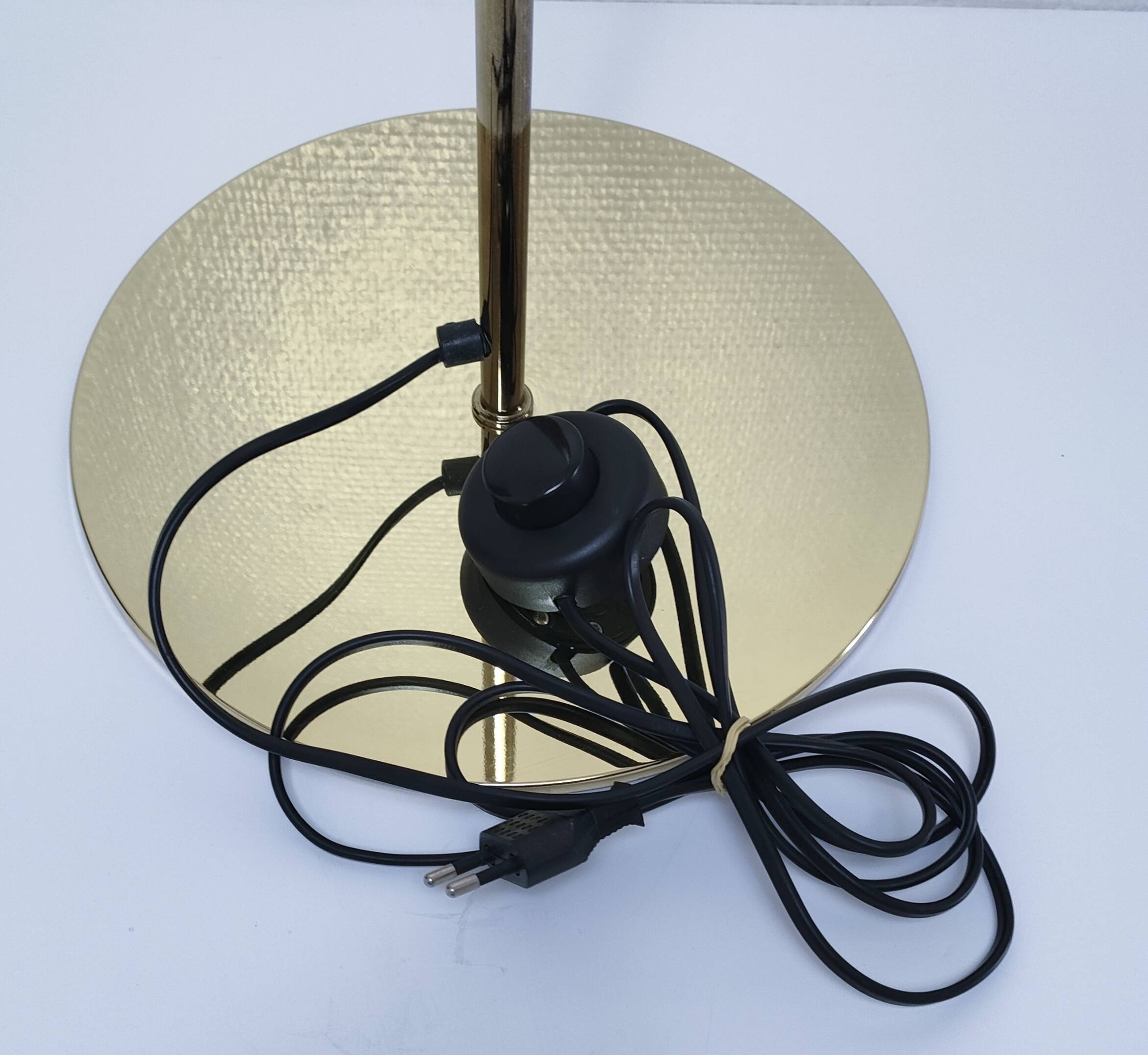 Articulated reading floor lamp in gold metal from the 90s