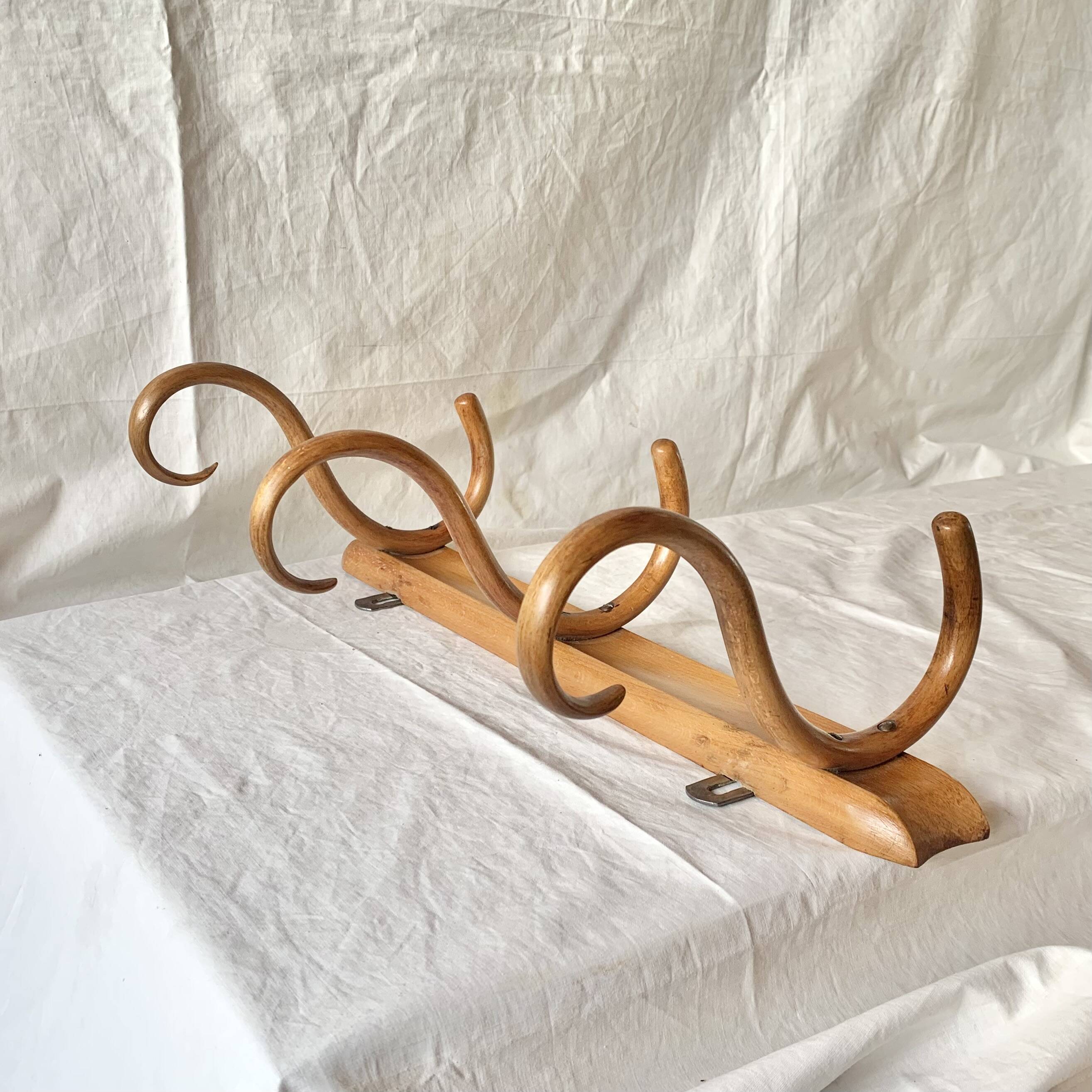 Old Thonet wall coat rack in bent wood - 3 hooks