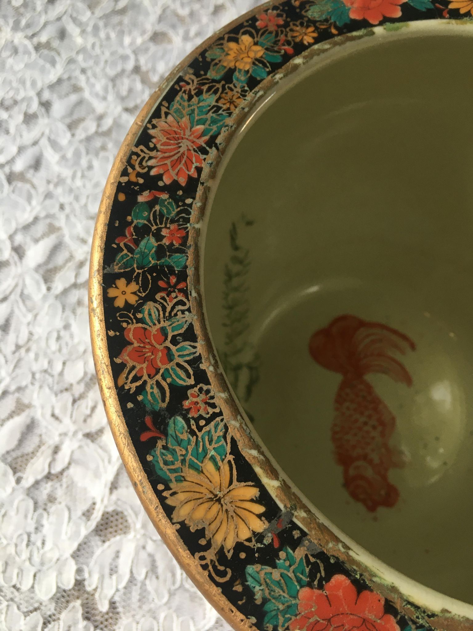 Antique Satsuma porcelain vase, Japan, late 19th-early 20th century