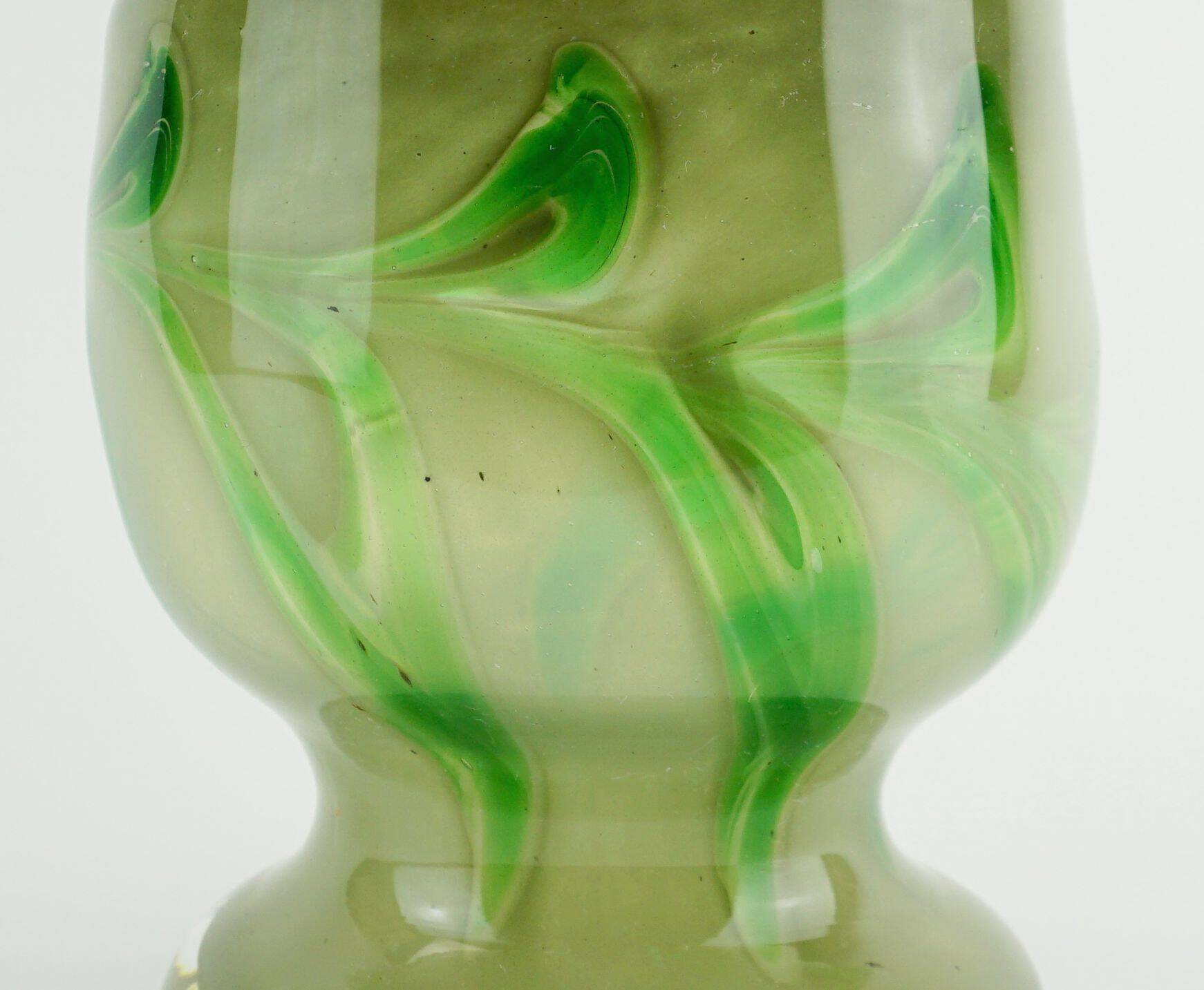 vase en verre vintage par Erwin Eisch, différentes nuances de vert et verre clair