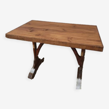 Bistro table