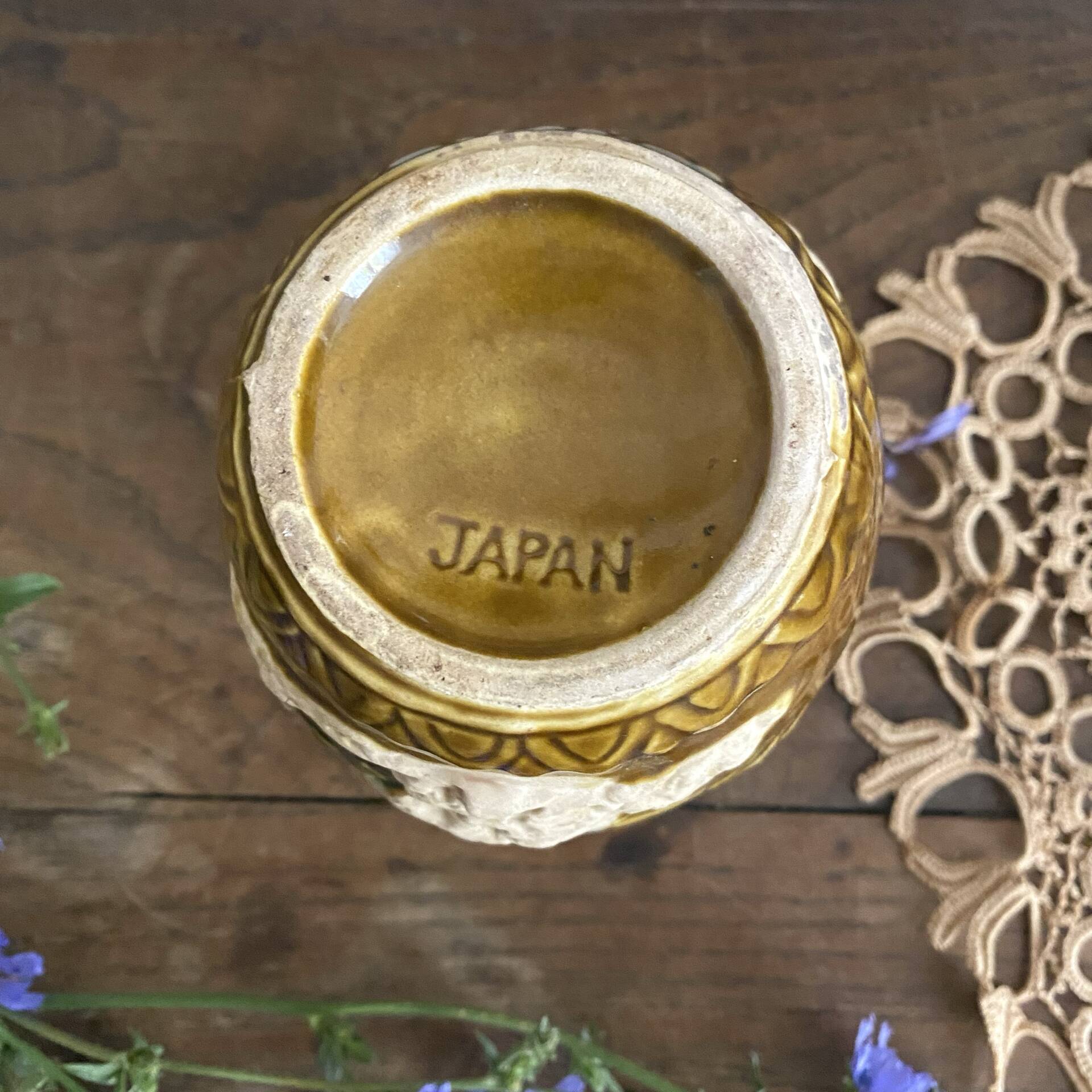 Vase en barbotine oiseaux Japon