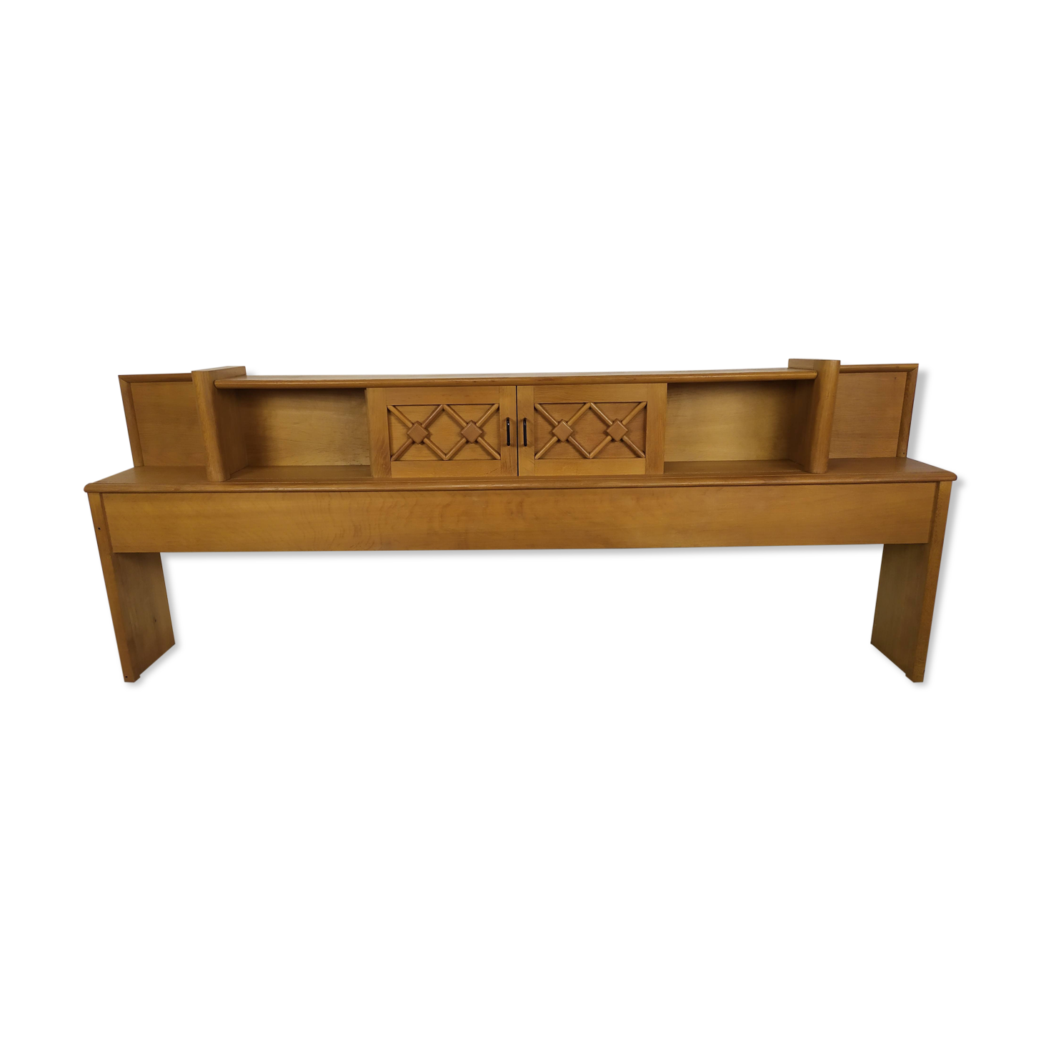 Cozy vintage headboard