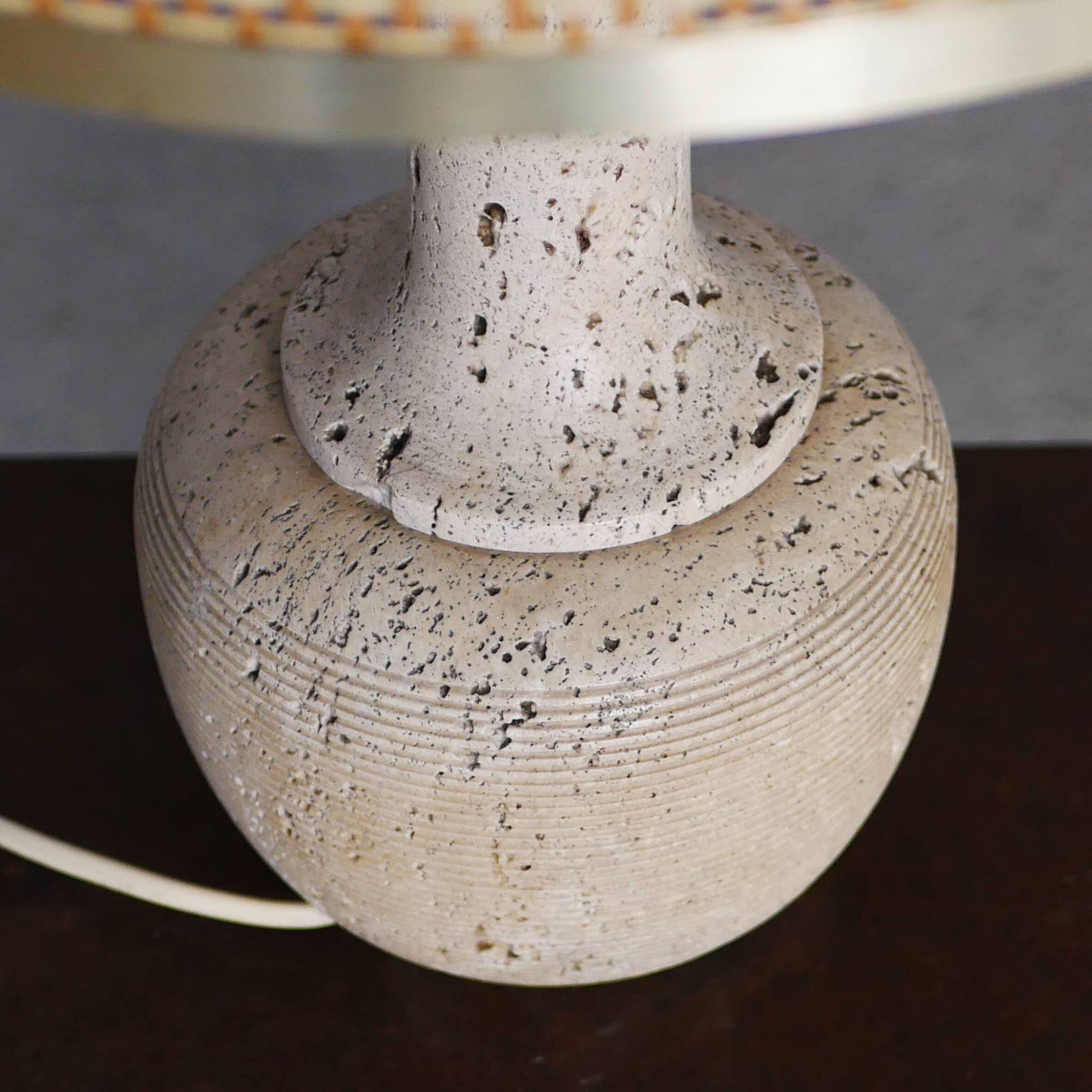 Large table lamp in travertine - Attributed to Mannelli production