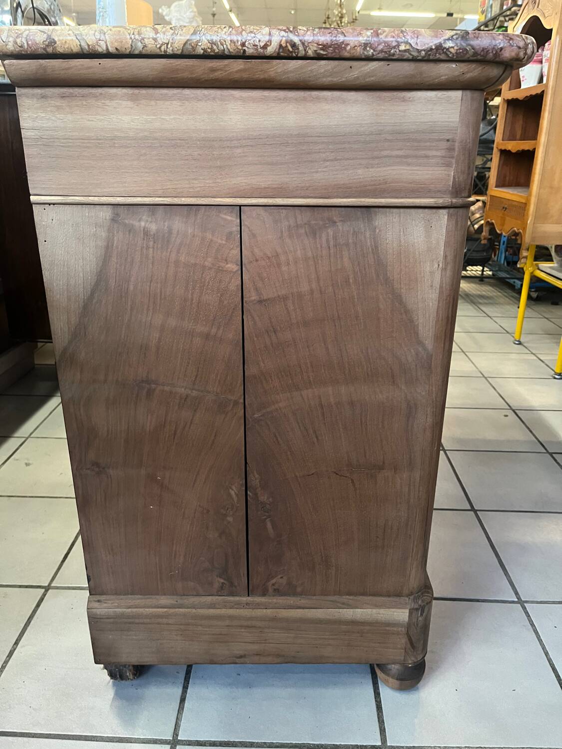 Aero-abrasive chest of drawers