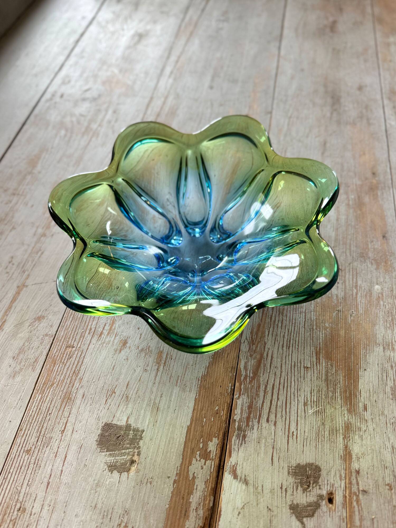Murano glass sommerso cup