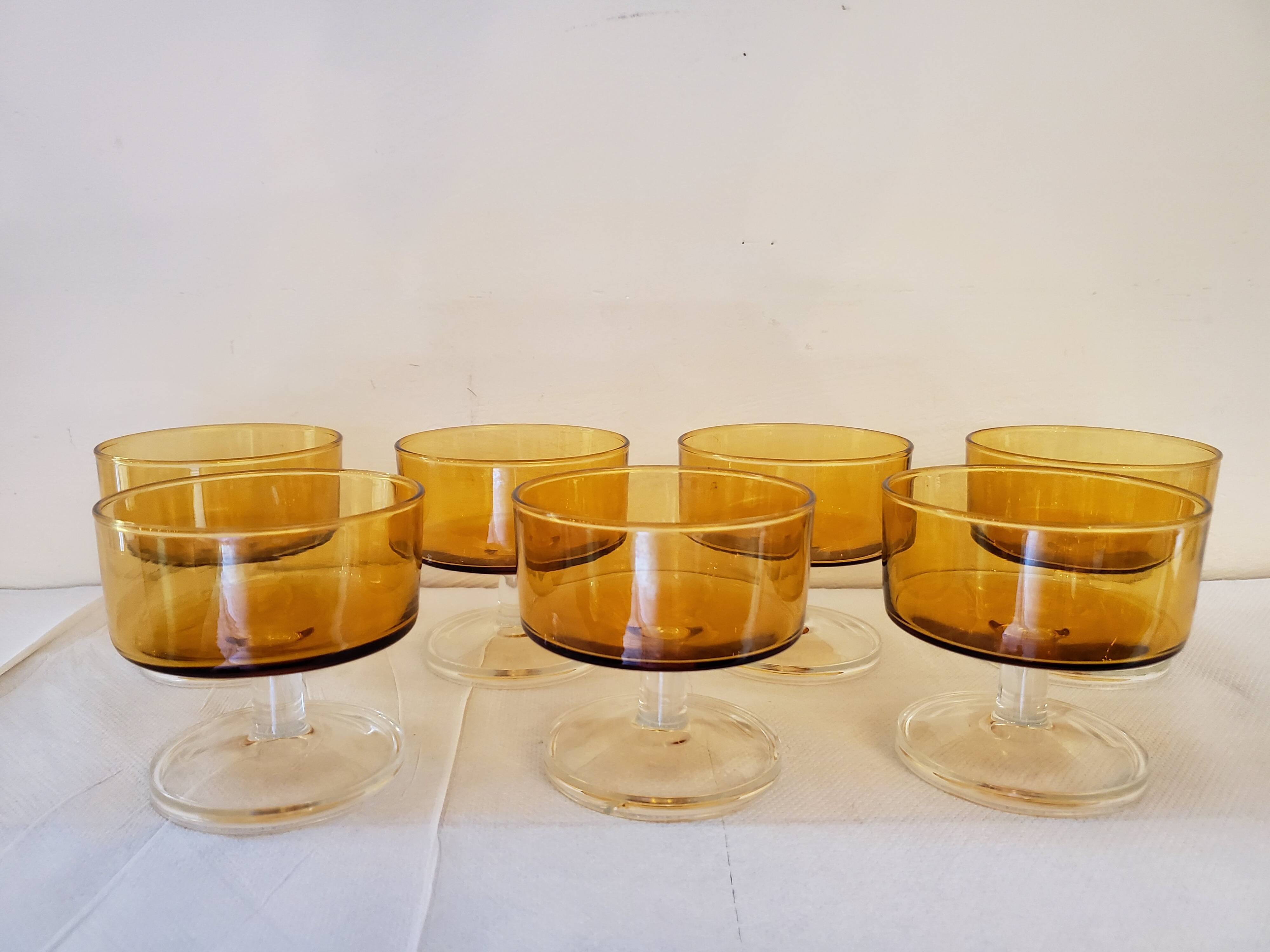 7 coupes à Champagne ou à dessert 70's
