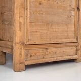 Ancien buffet en bois à trois portes (vers 1920)