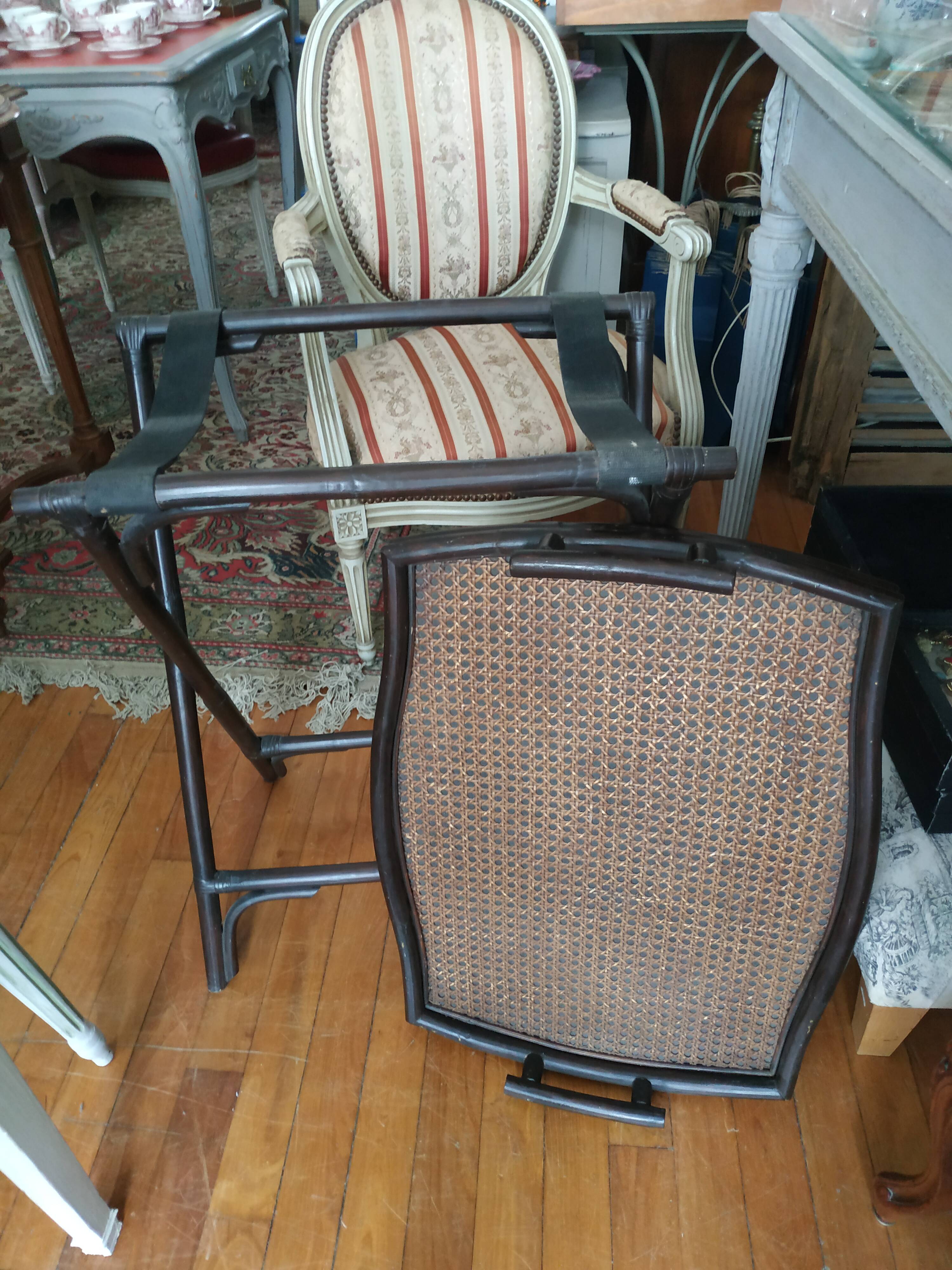 Bamboo folding table