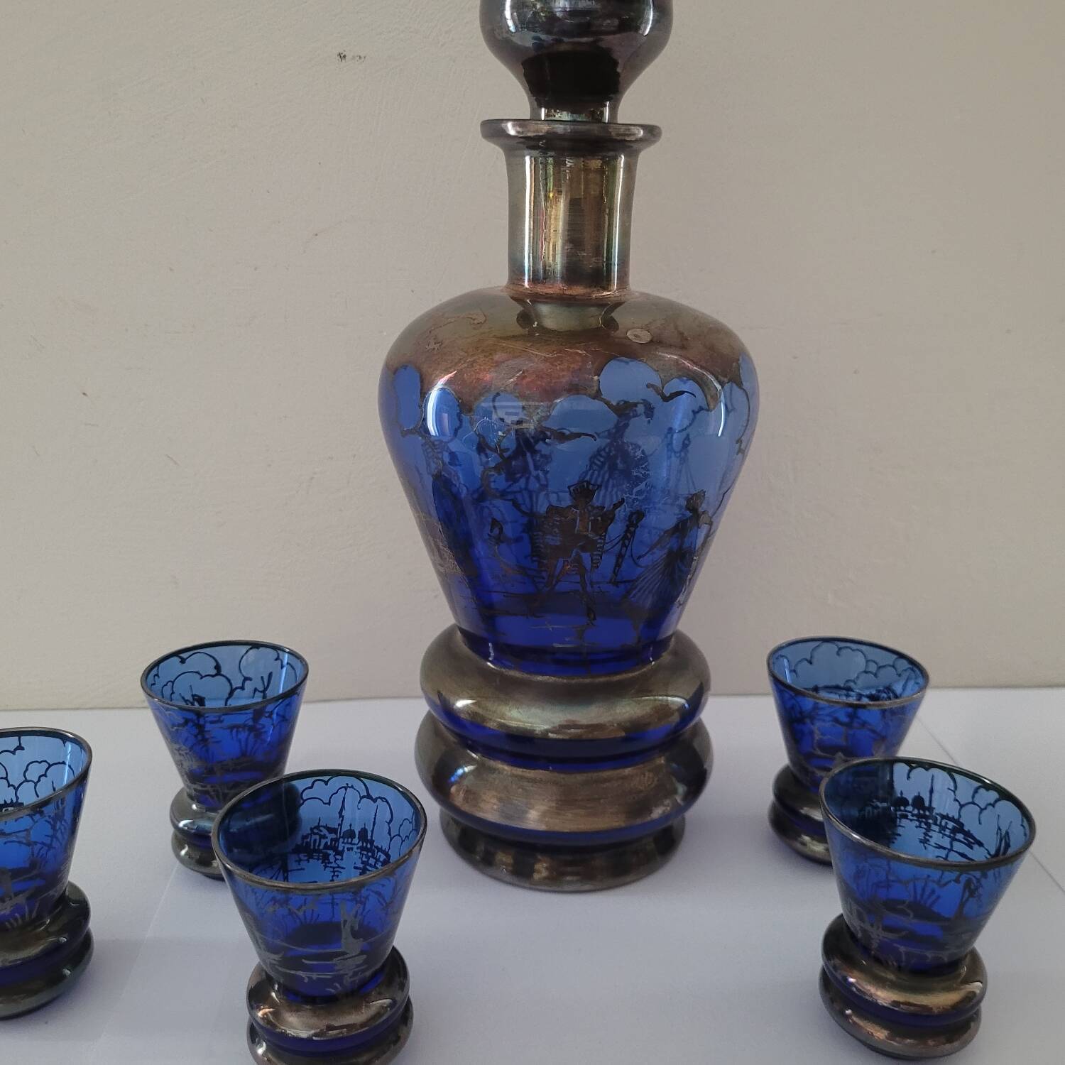 Carafe et 5 verres bleu cobalt décor or
années 1950
