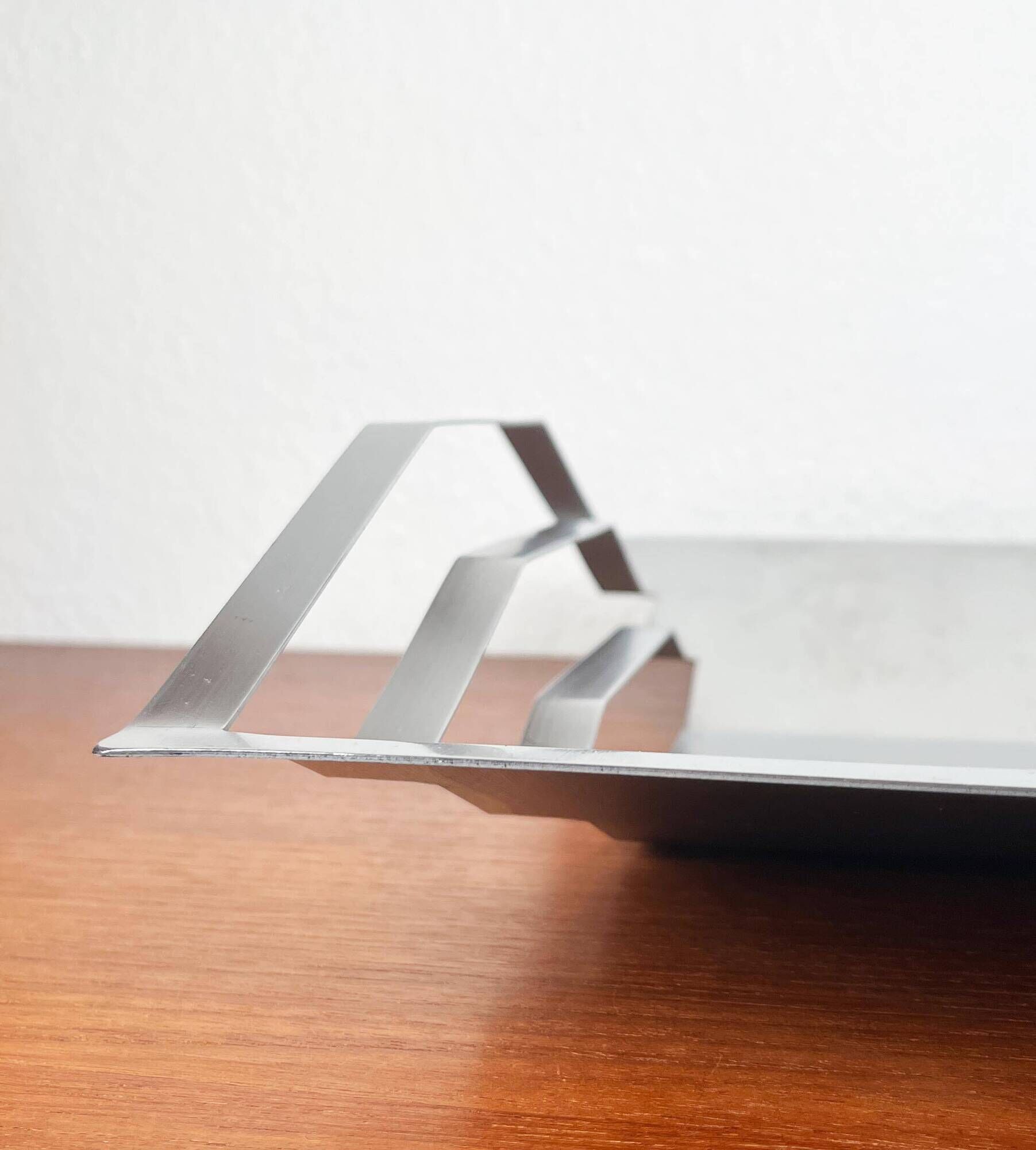 Minimalist postmodern metal fruit bowl, 1980s