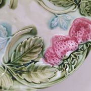 Barbotine plate with strawberries in relief, late 19th and early 20th century