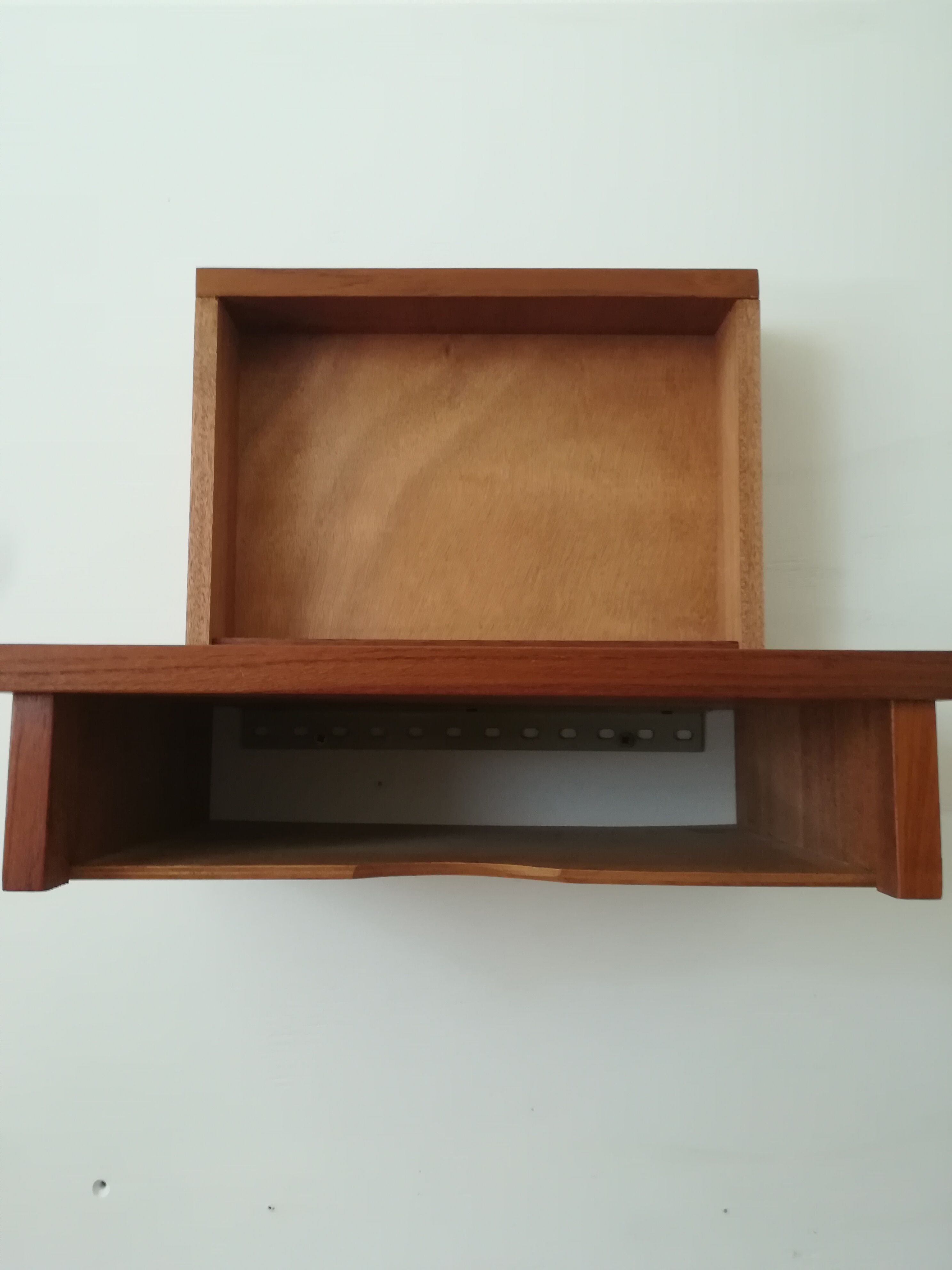 Wall console