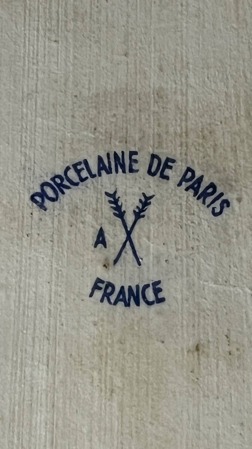 Pair of Paris porcelain cleanliness plates