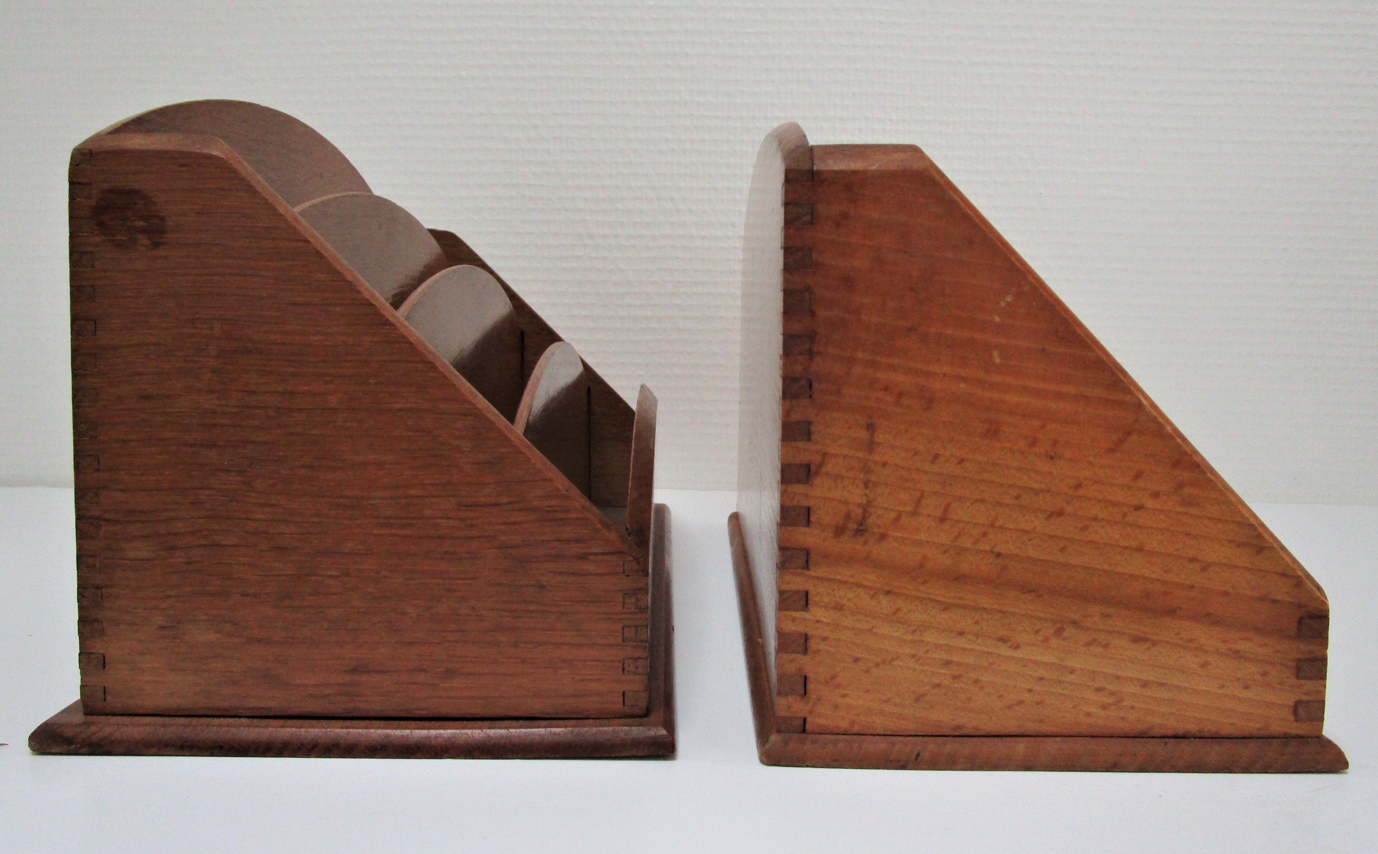 Deux range-courrier bois massif vintage