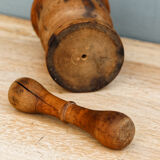 Mortier et pilon anciens, bois massif