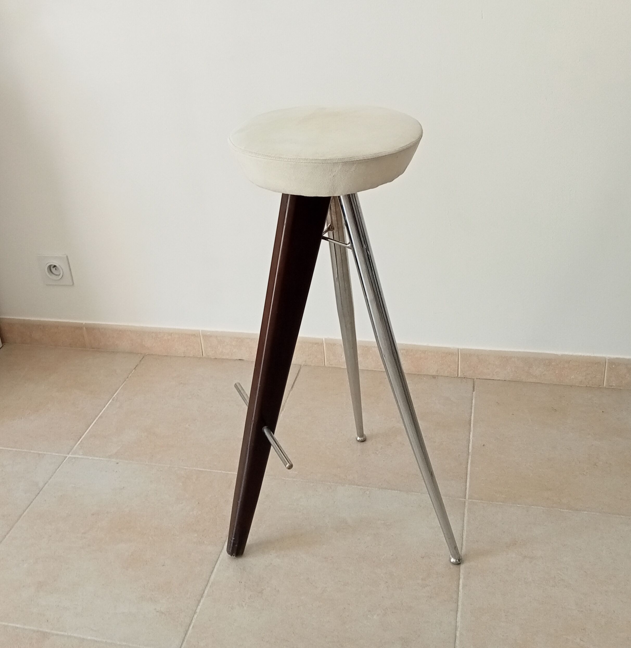 Vintage tripod top stool 60s/70s