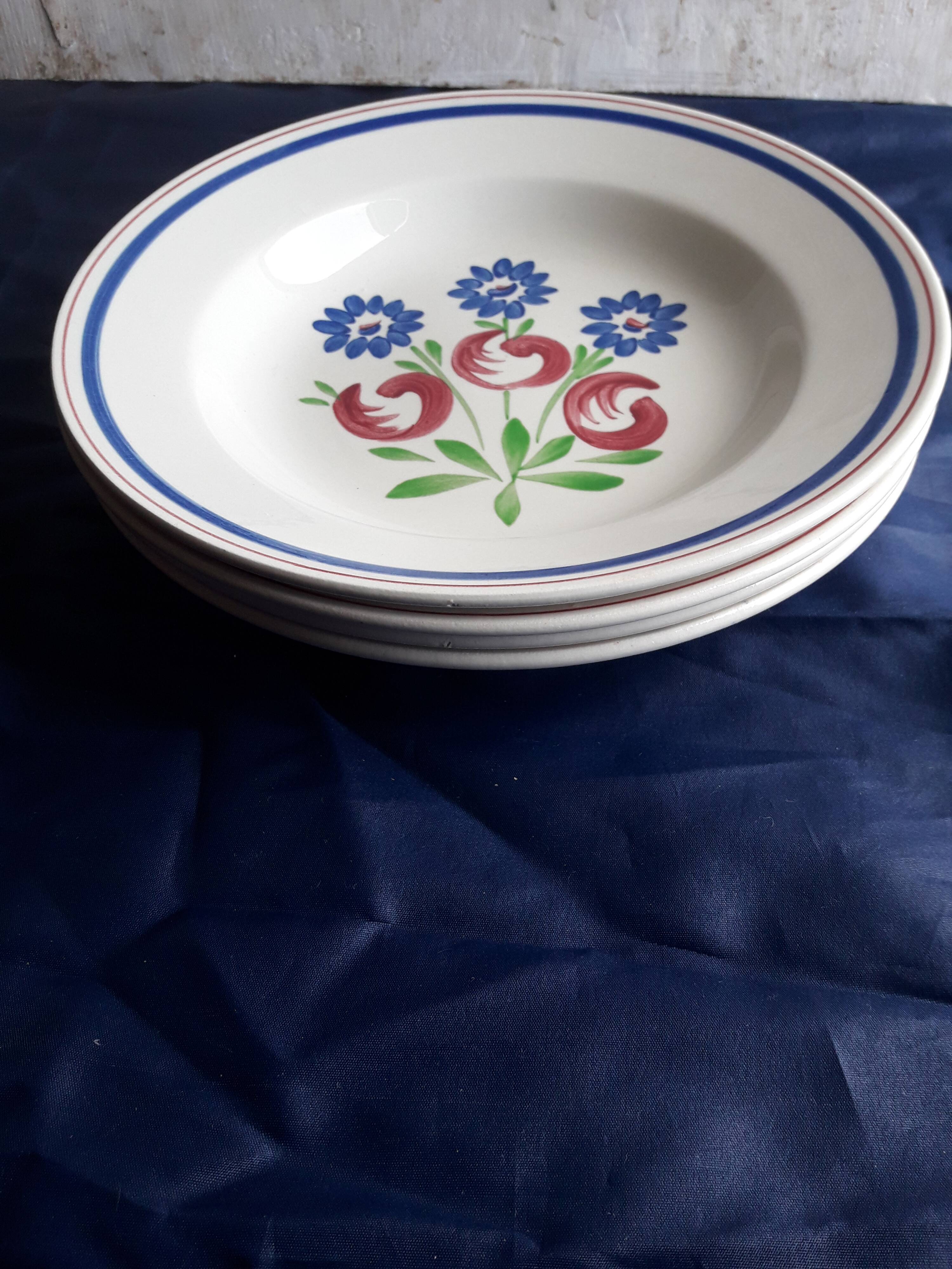 4 hollow plates in opaque porcelain from Gien model Orleans diam 22.5 cm