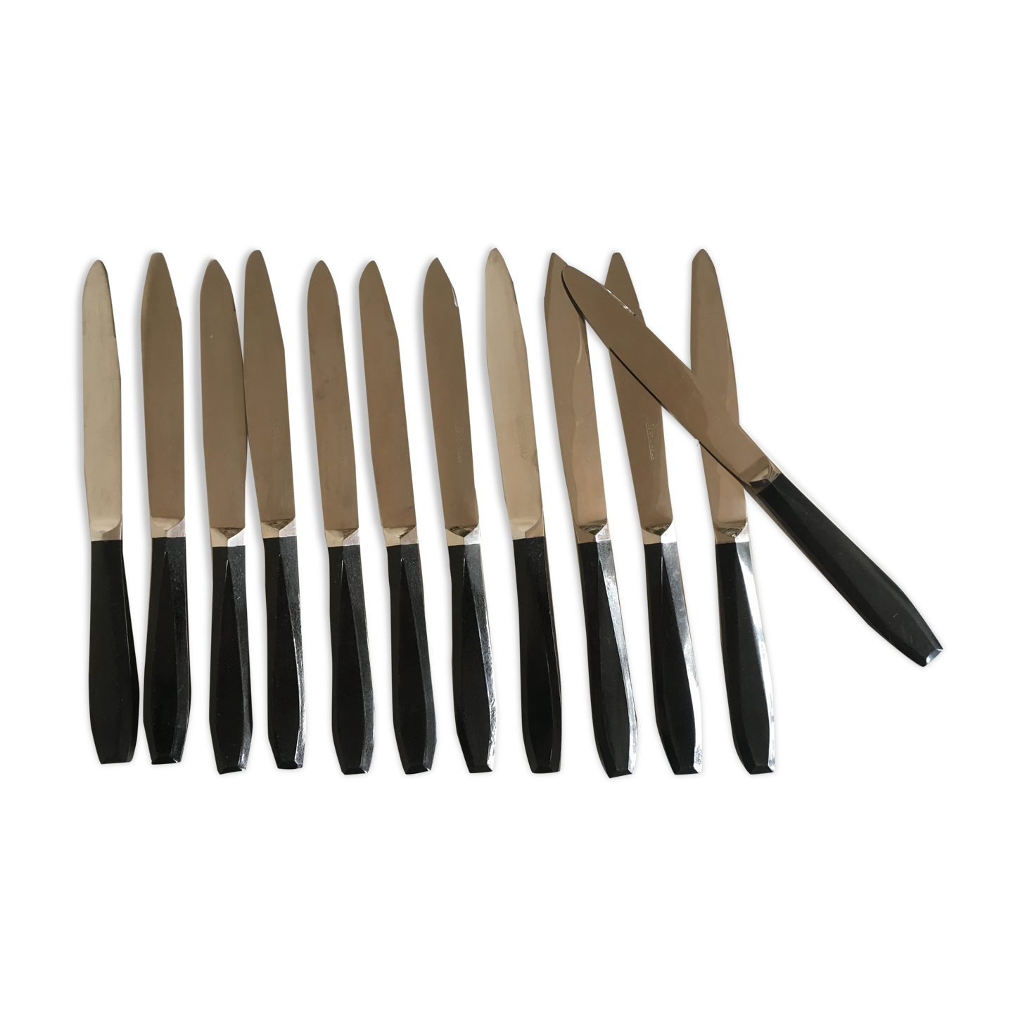 Set of 12 fruit knives in black bakelite