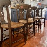 4 chaises provençales anciennes en bois sculpté