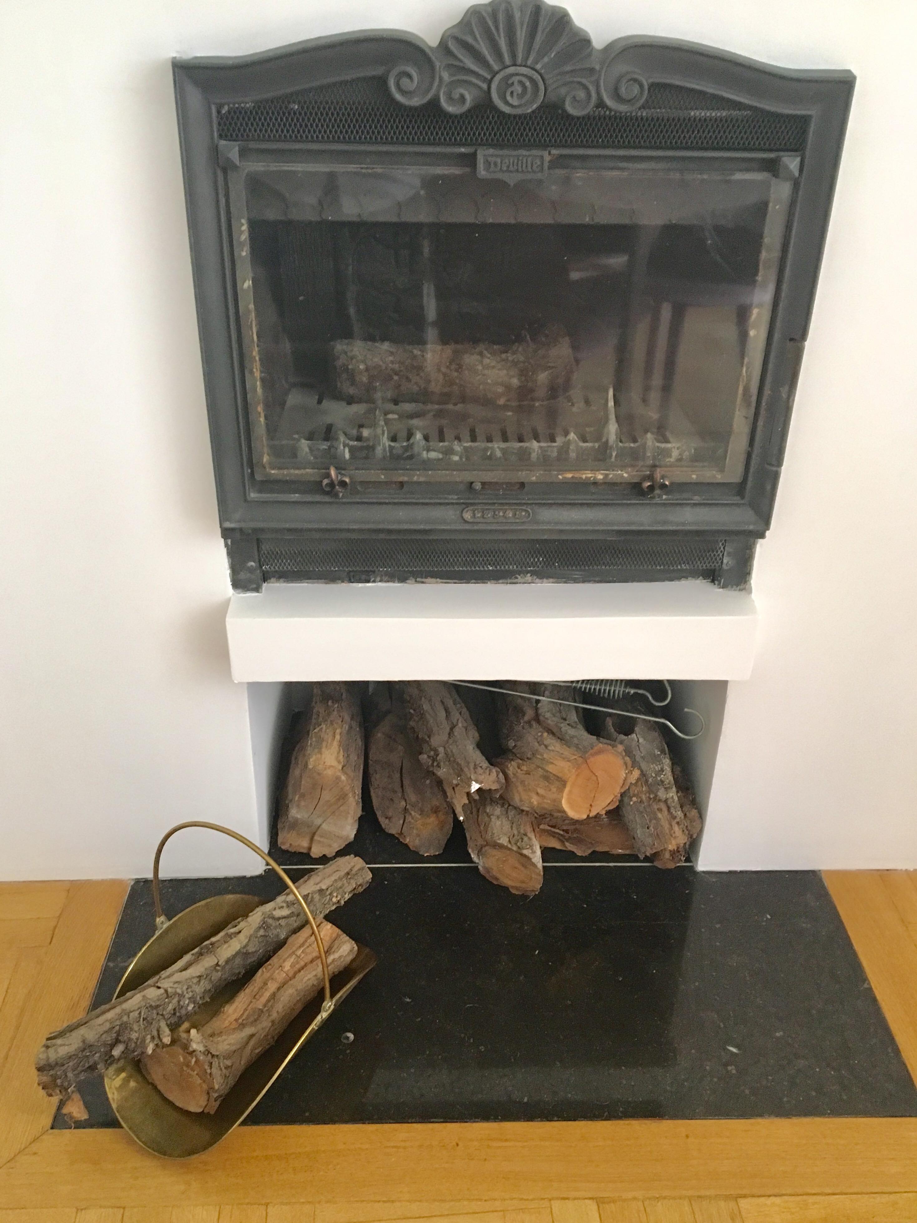 Log holder basket for brass fireplace