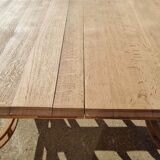 Extendable oak table