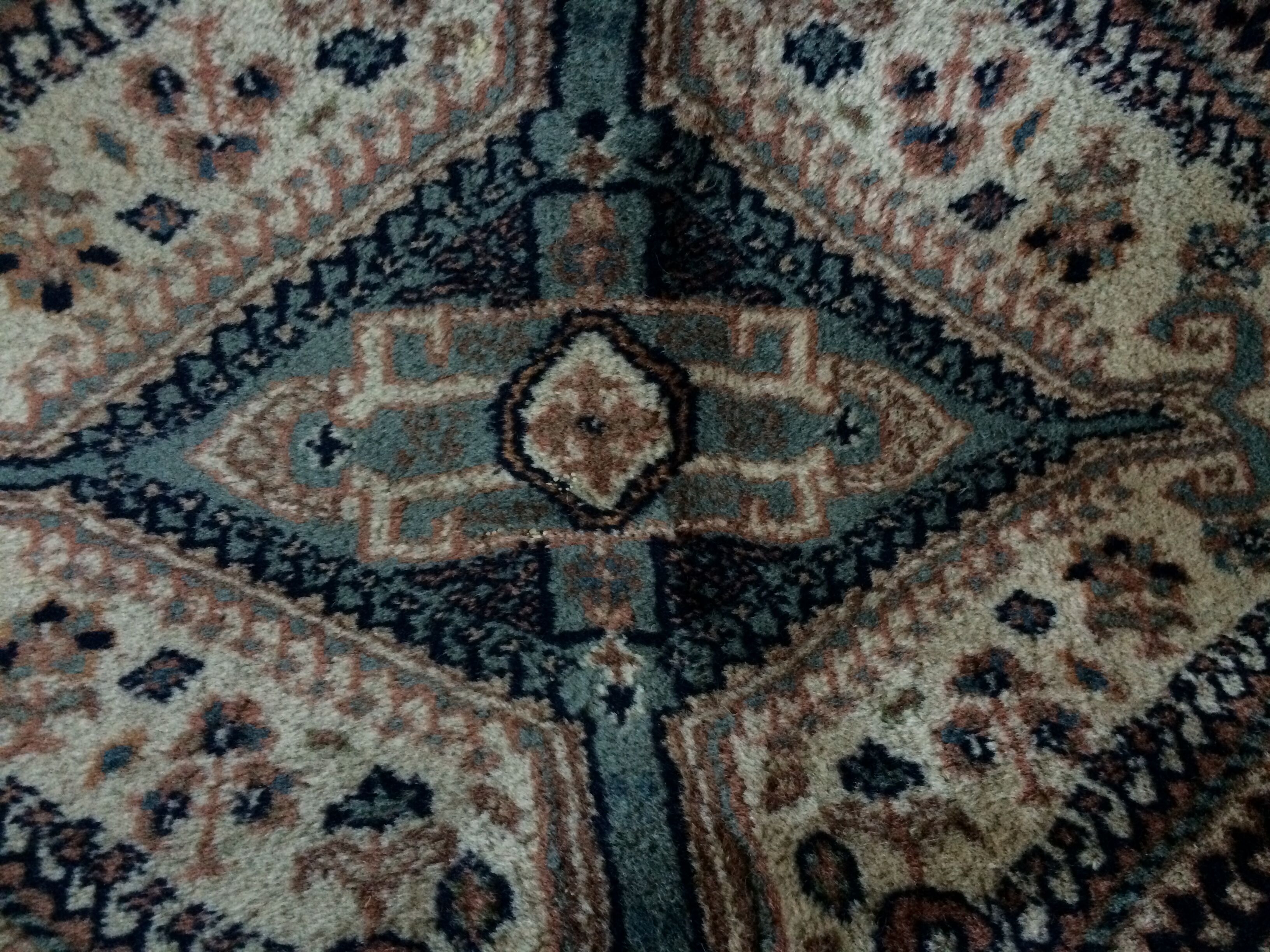 Vintage Hand knotted Rug 100% wool
