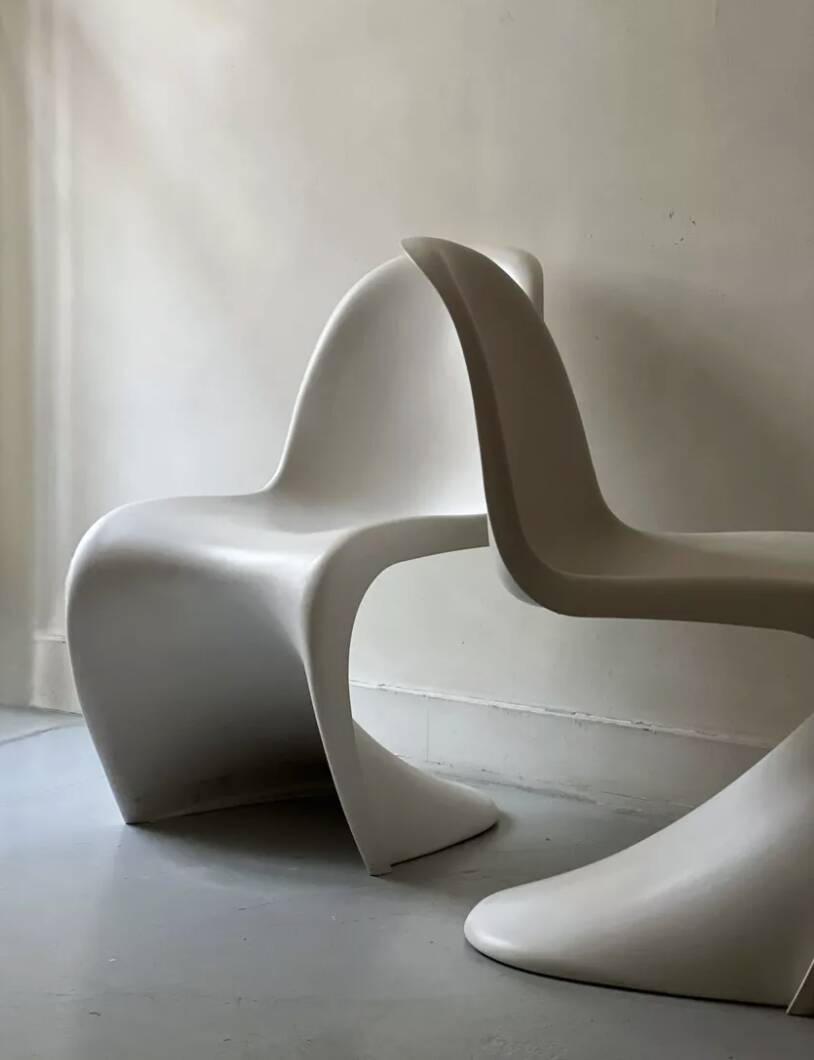 White monobloc design chair by Verner Panton, white edition Vitra.