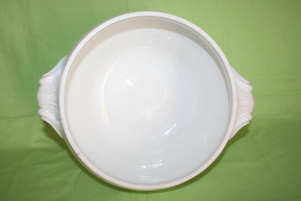 Large old 19 eme white porcelain tureen