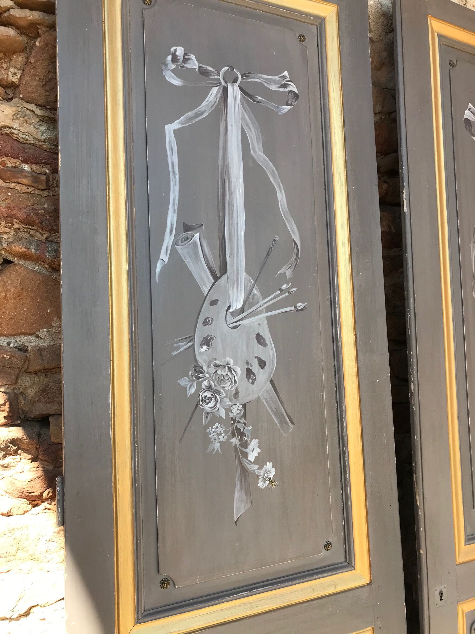 Double portes de placard peintes 1900