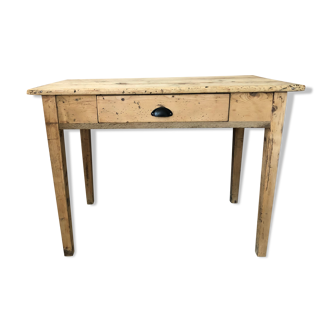 Farm table