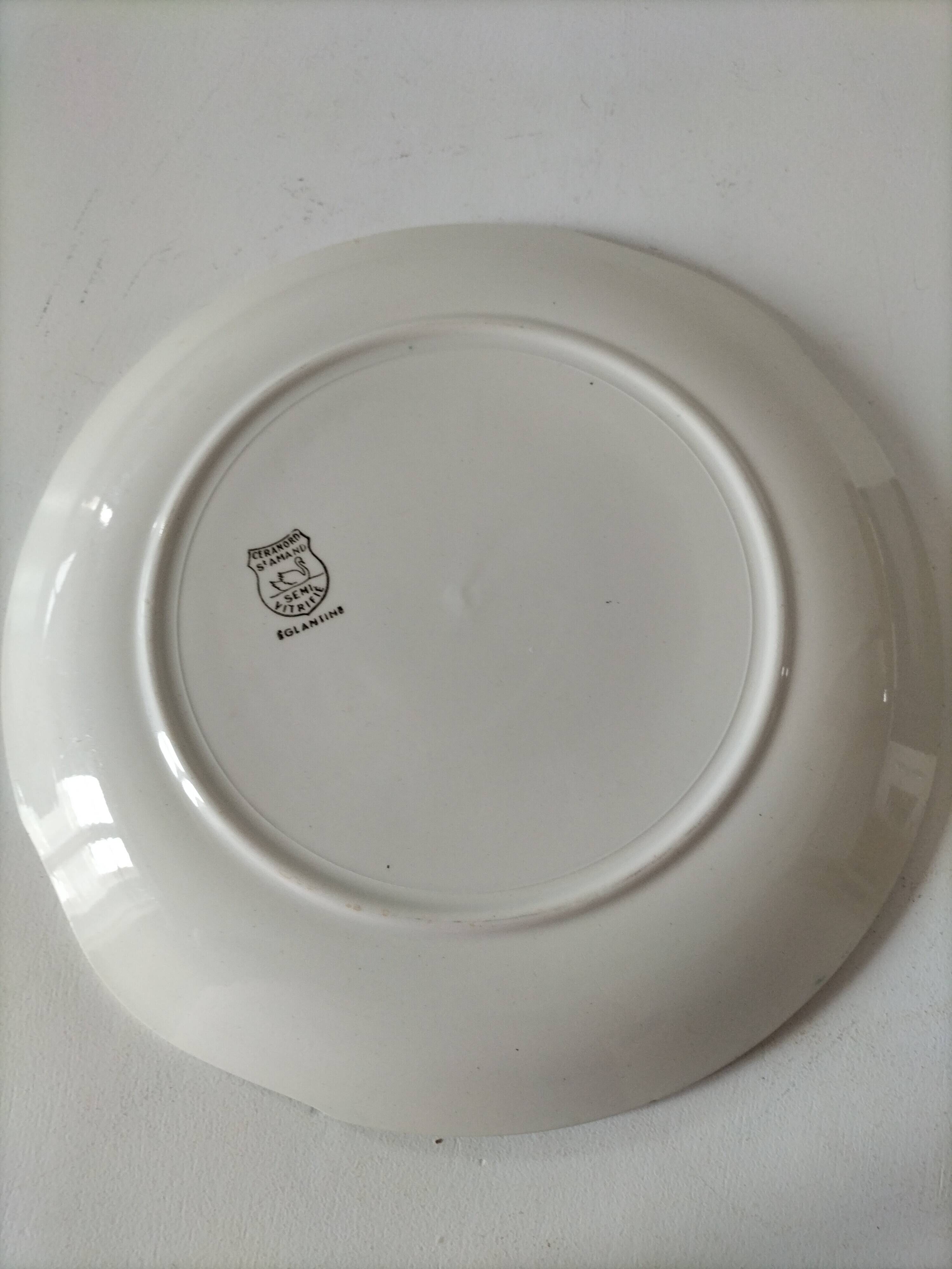 Céranord Saint-Amand dish, Églantine model, almond green