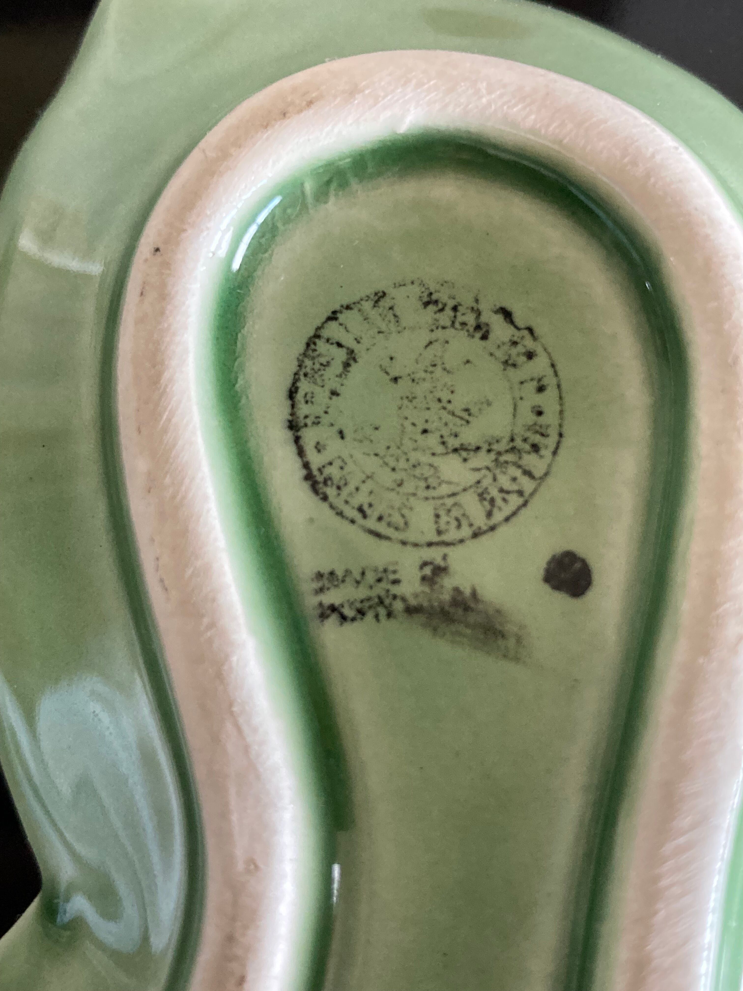 salt and pepper shaker in slurry