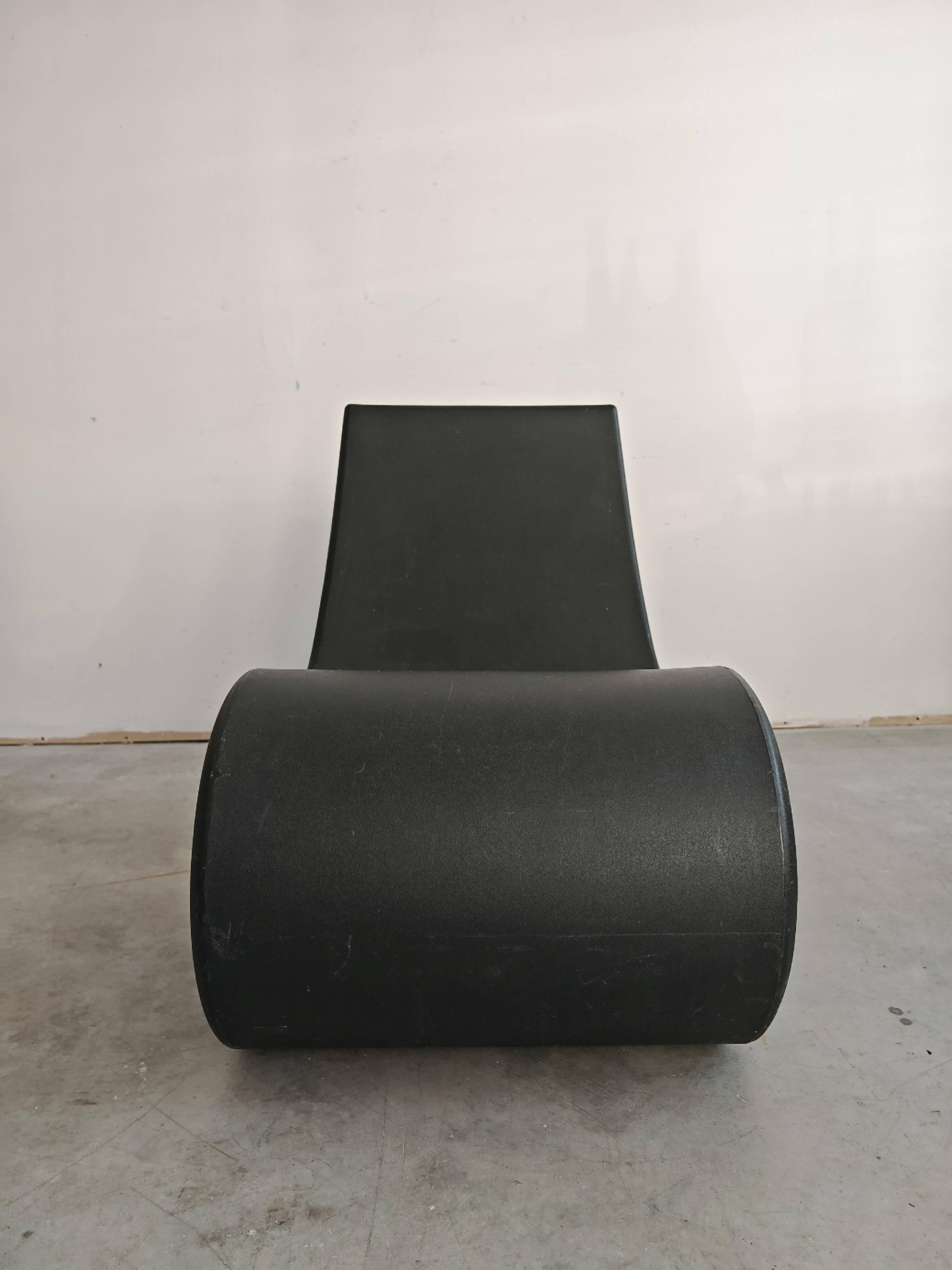 Fauteuil lounge postmoderne Fish chair Satyendra Pakhalé Cappellini