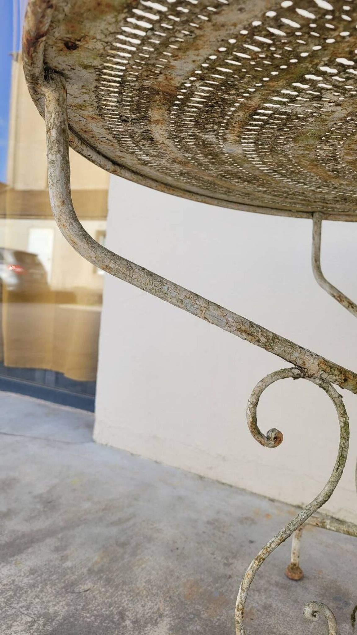Round Wrought Iron Garden Table 1900s