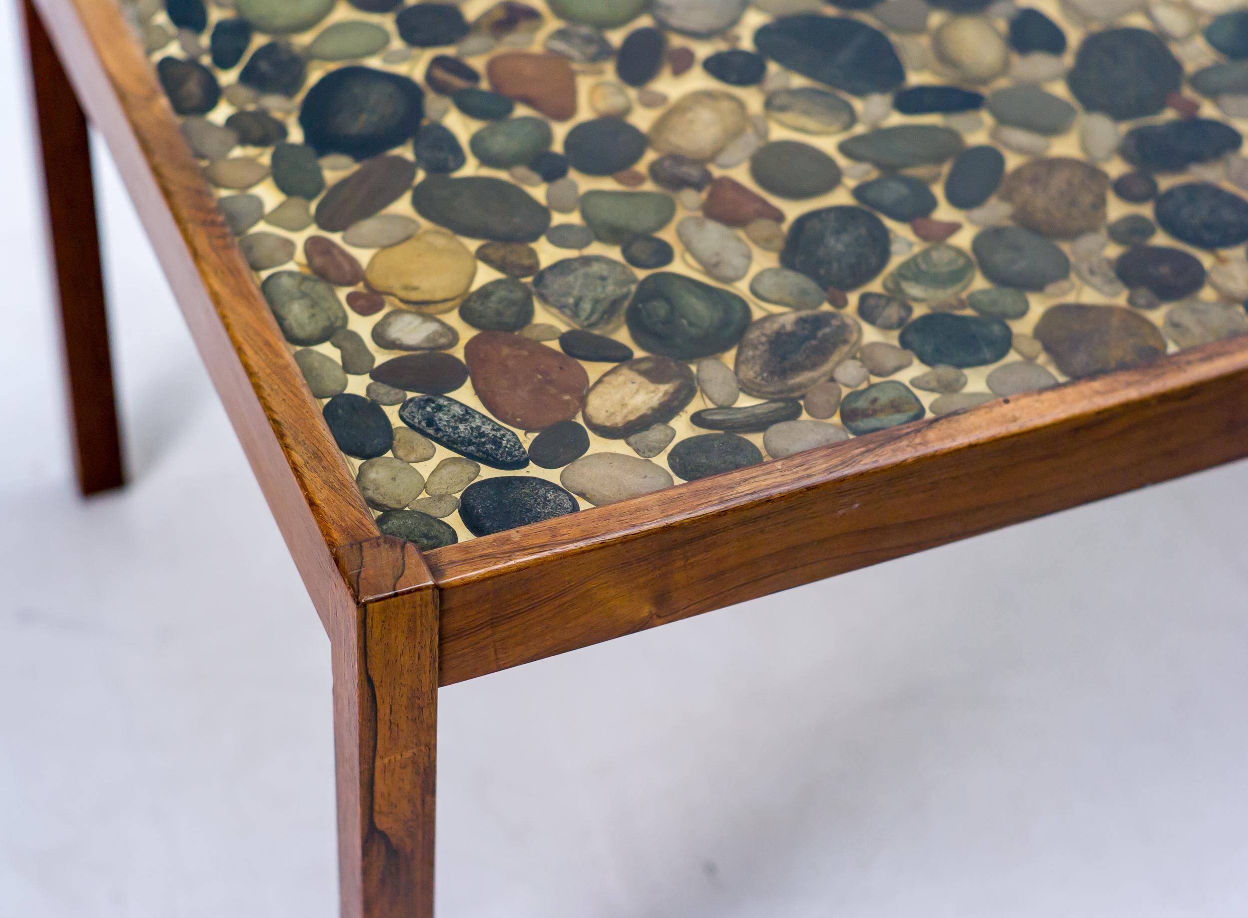 Table basse unique Pebbles d'Ib Kofod-Larsen