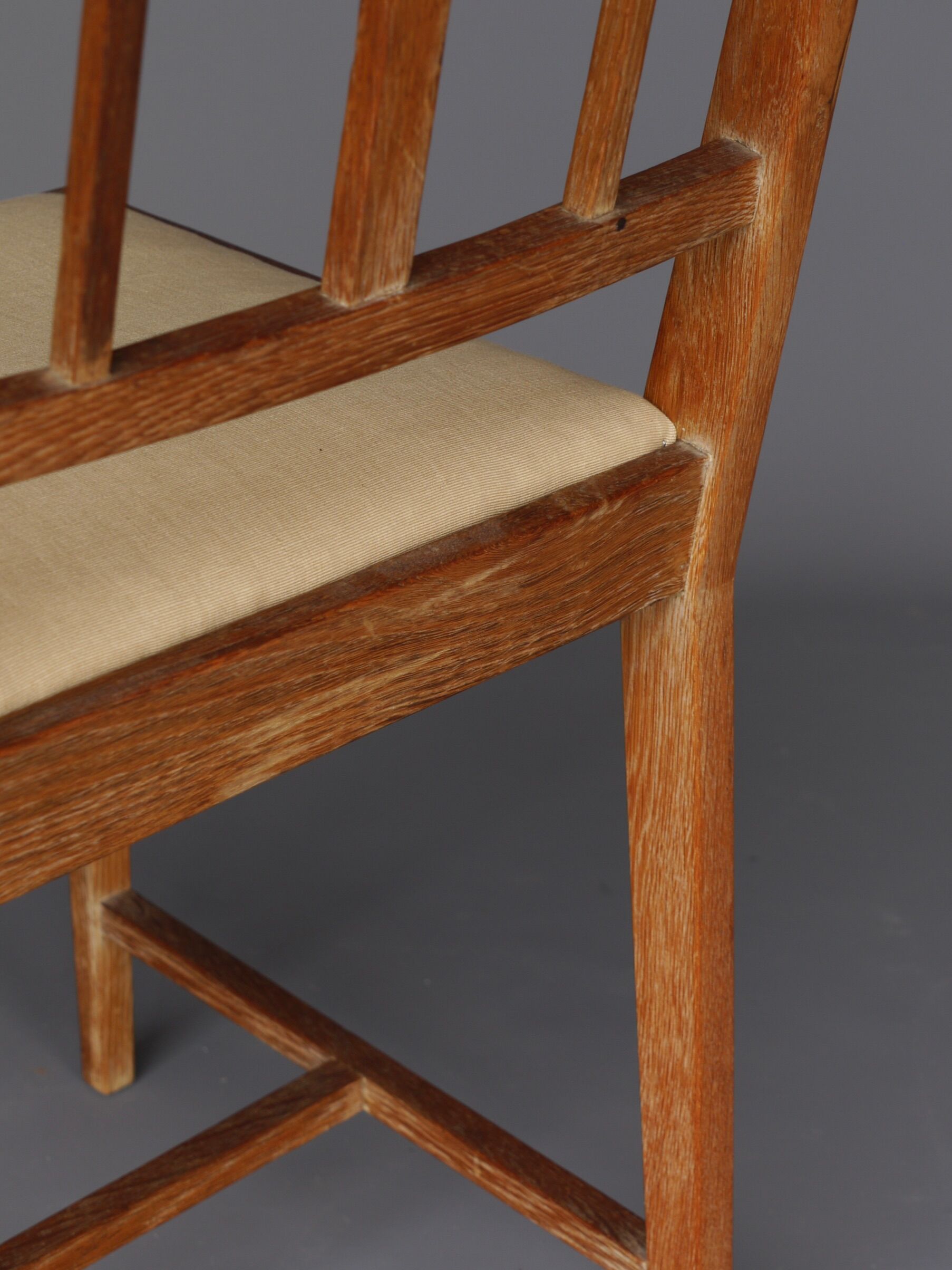 English arts & crafts oak side chair. 1930s