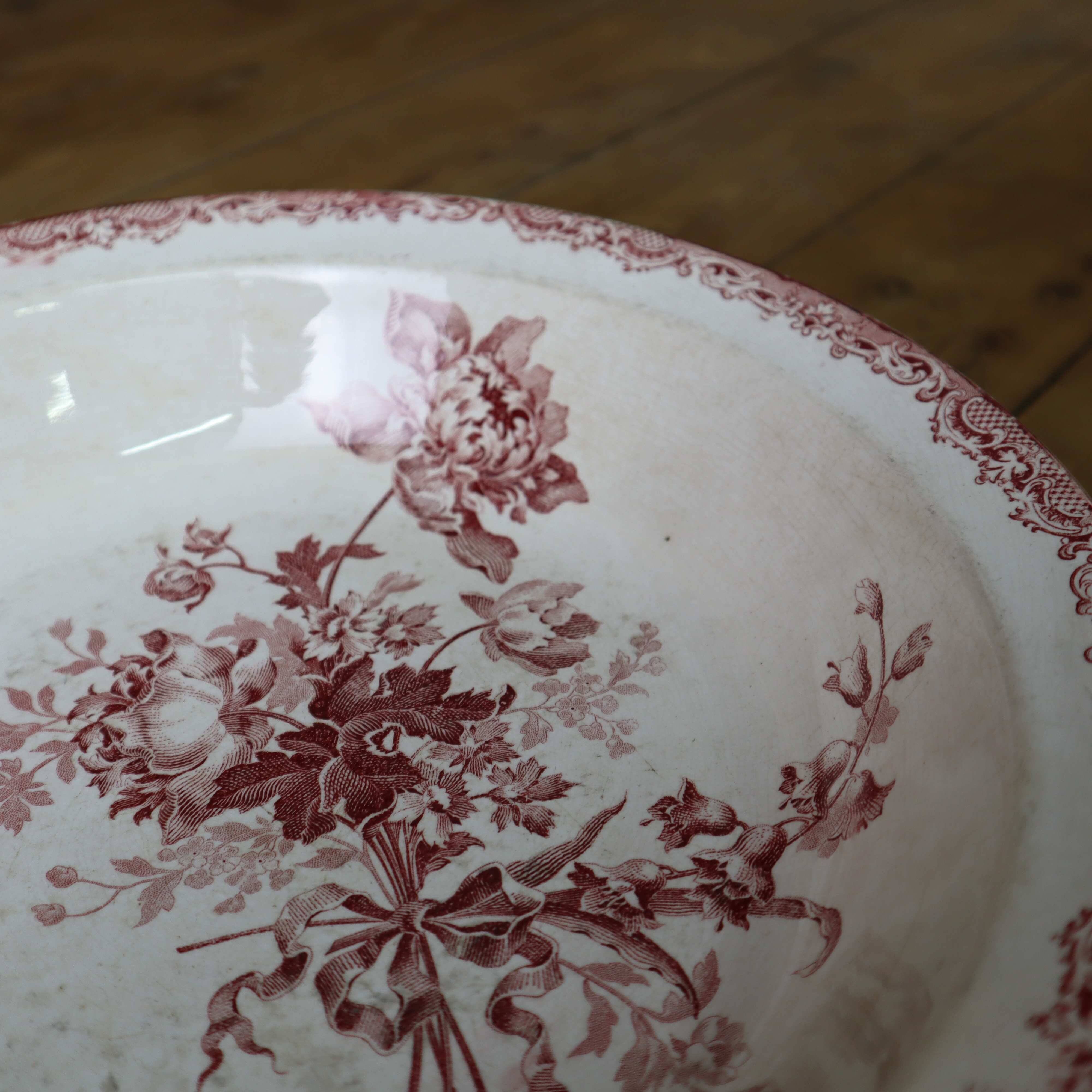 Sarreguemines hollow dish FONTANGES model white/pink