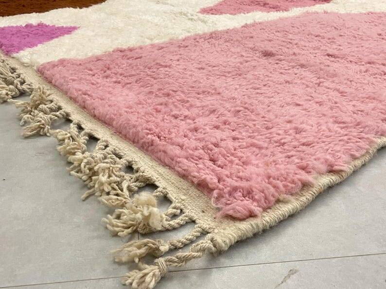 Azilal rug woven in natural wool 250cmx300cm