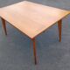 Table pieds compas