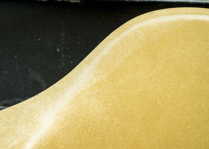 Rocking-chair Eames vintage by Herman Miller - Ochre Light