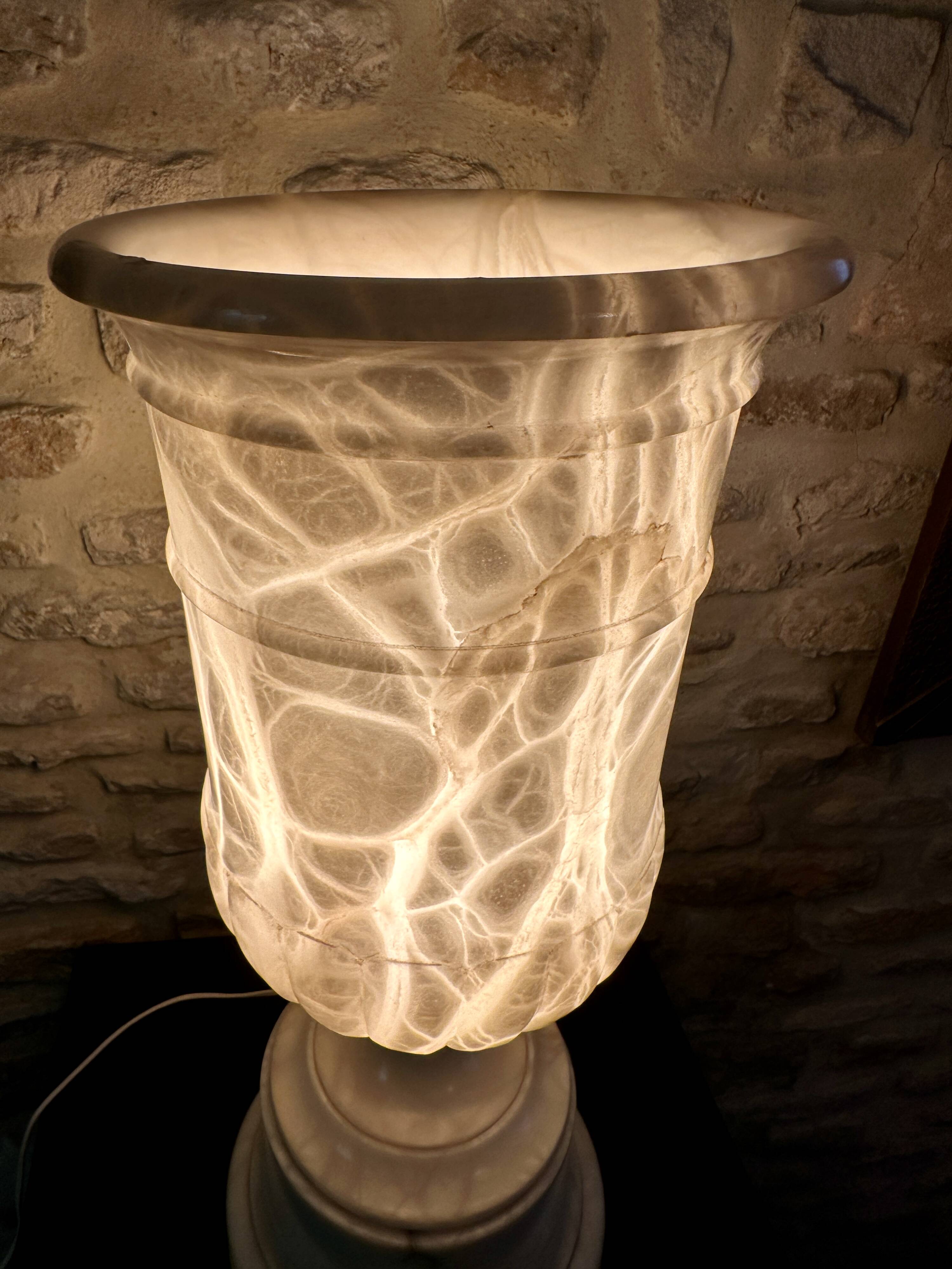 “medicis” lamp in vintage alabaster 70