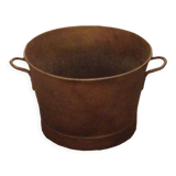 Iron basin
