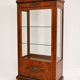Vitrine ancienne en loupe d’orme et bronzés dorés - Style Napoléon III