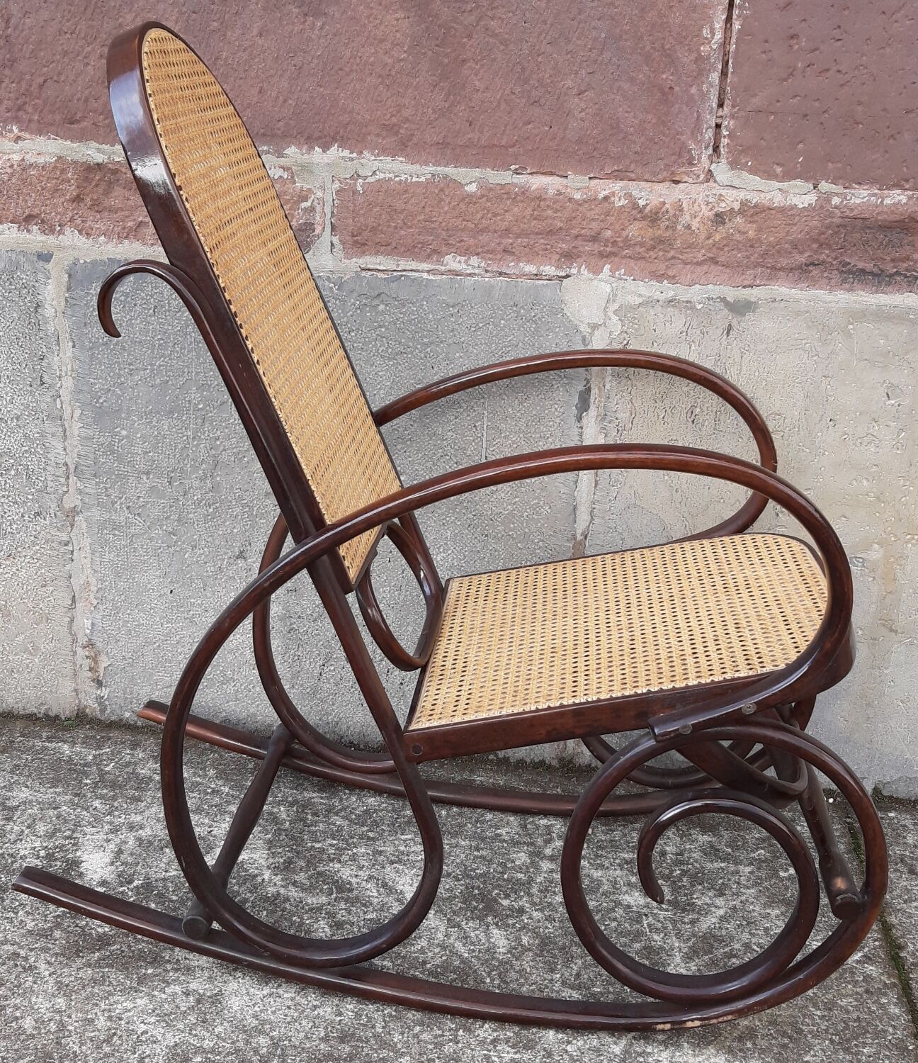 Rocking chair