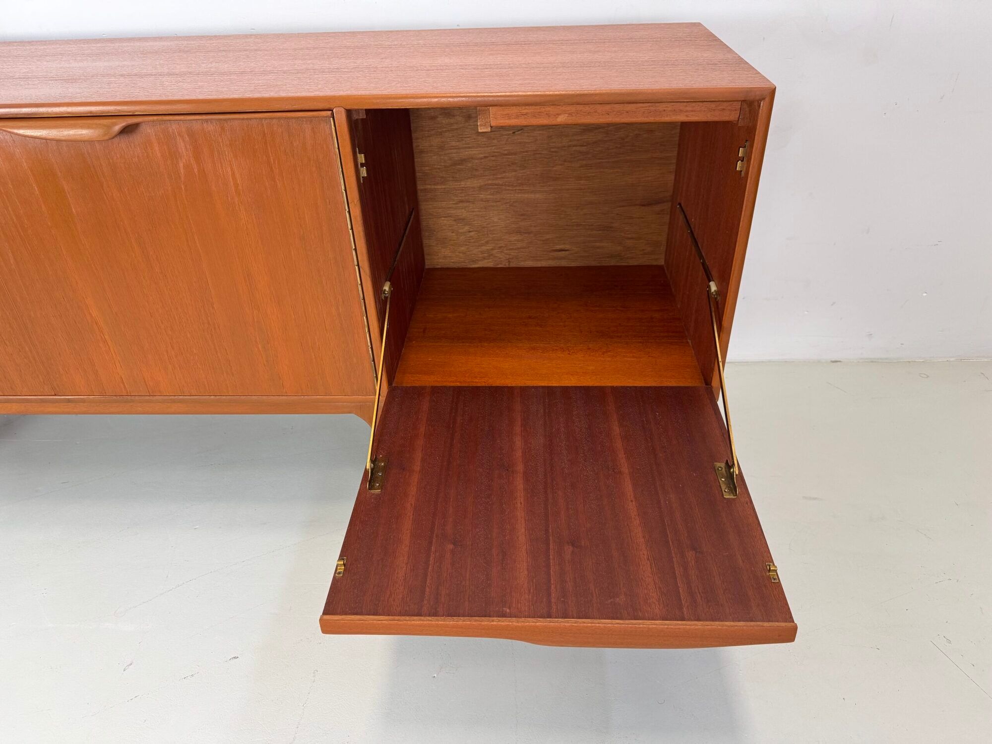 Vintage sideboard McIntosh.