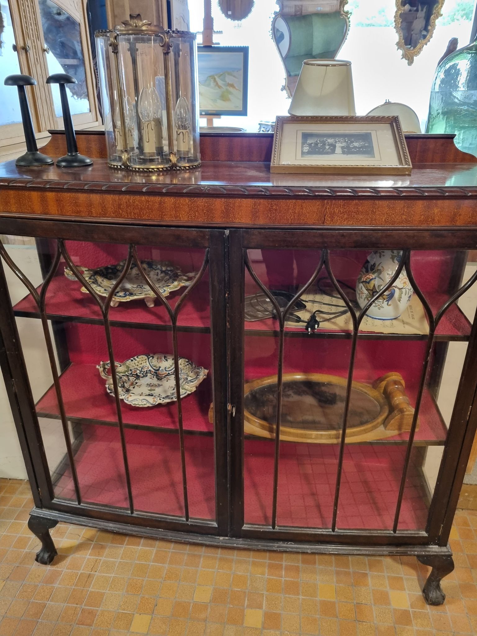 English mahogany showcase
